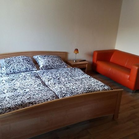 Steeger Weinstube Hotel บาคาราค ภายนอก รูปภาพ