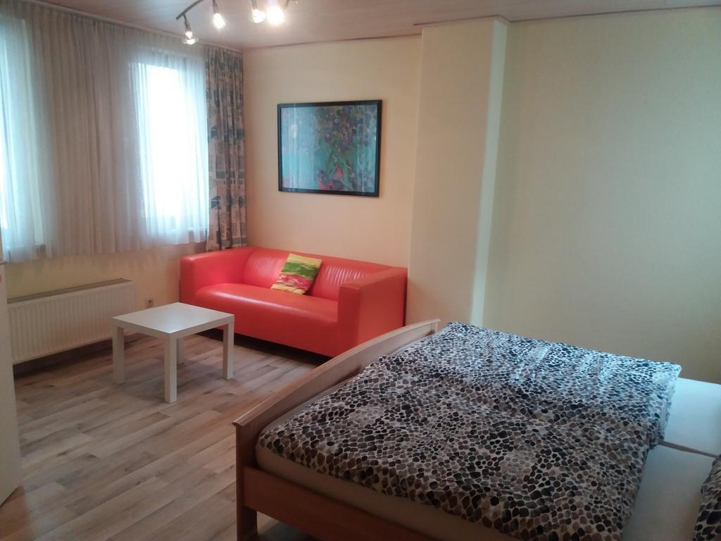 Steeger Weinstube Hotel บาคาราค ภายนอก รูปภาพ